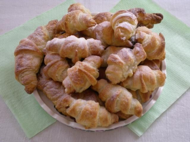 Rogaliki z ciasta francuskiego