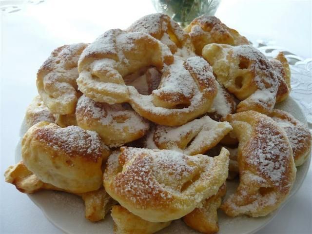 Rogaliki z jabłkiem