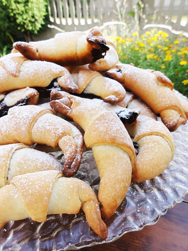 Rogaliki z jagodami Rogaliki z jagodami