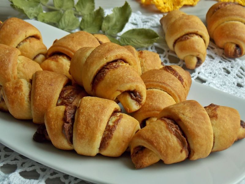 Rogaliki z kremem czekoladowym Rogaliki z kremem czekoladowym
