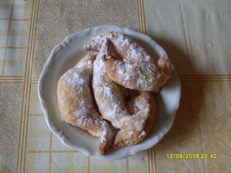 Rogaliki z marmoladą Rogaliki z marmoladą