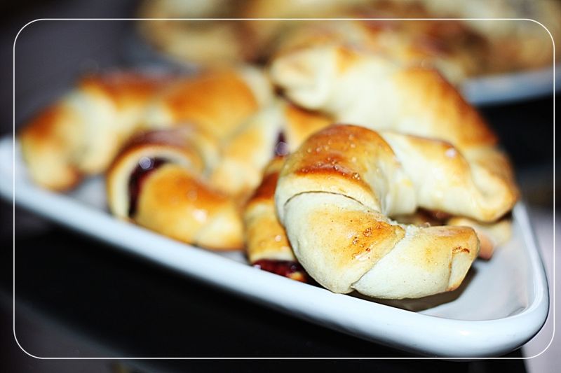 Rogaliki z marmoladą różaną  Rogaliki z marmoladą różaną