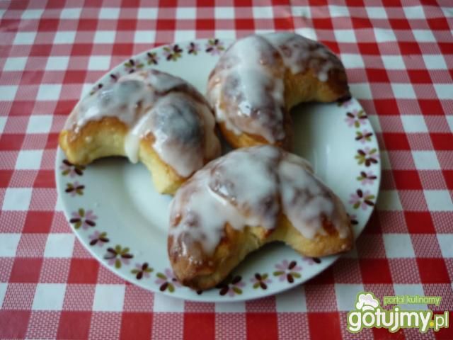 Rogaliki z marmoladą różaną.