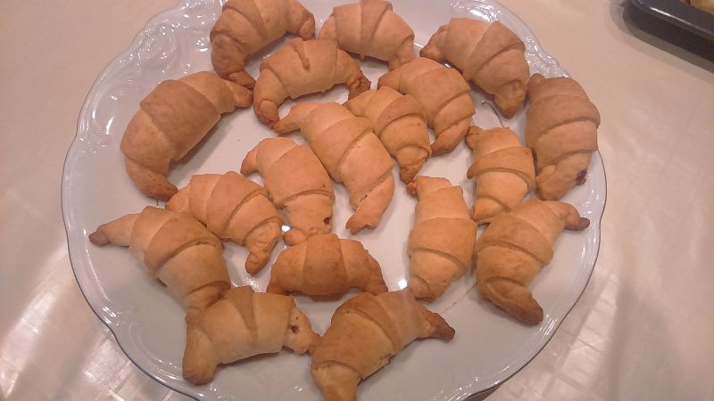 Rogaliki z owocami leśnymi Rogaliki z owocami leśnymi