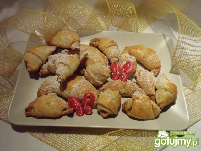 Rogaliki z owocowym nadzieniem Rogaliki z owocowym nadzieniem