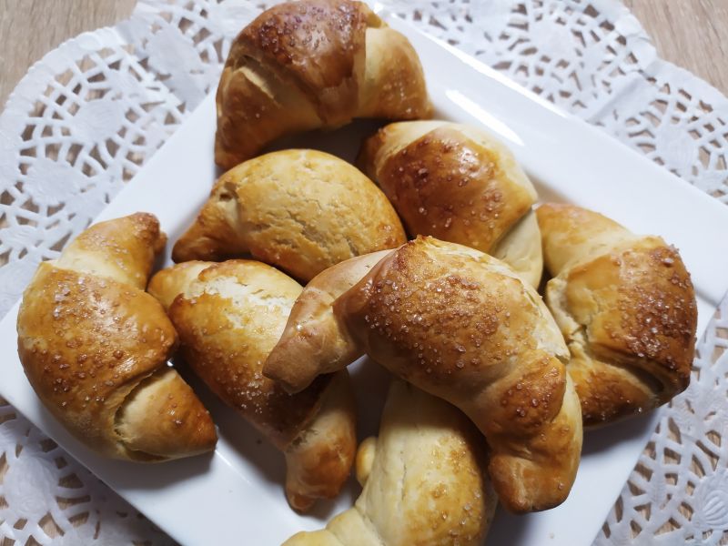 Rogaliki z powidłami śliwkowymi