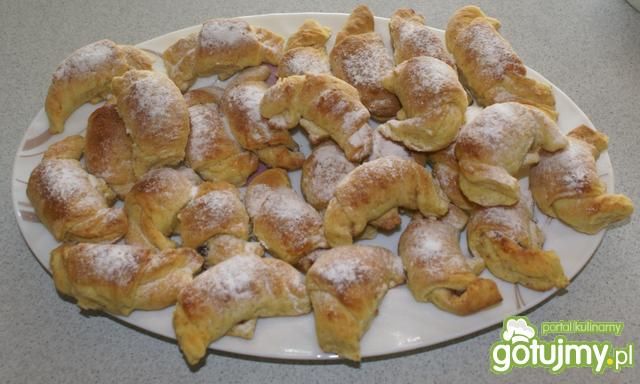 Rogaliki z powidłem śliwkowym Rogaliki z powidłem śliwkowym