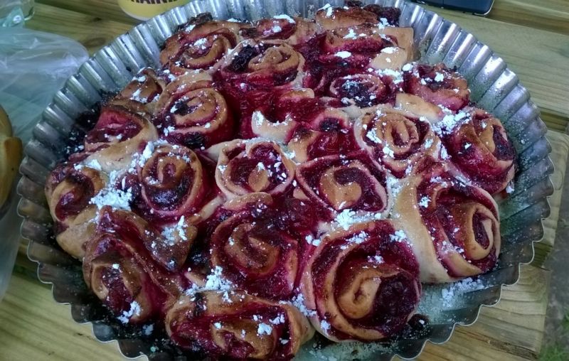 Rojnik z dżemem porzeczkowym