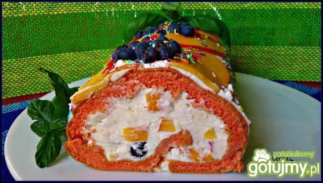 Rolada borówkowo nektarynkowa Rolada borówkowo nektarynkowa