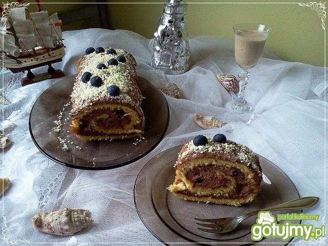 Rolada brzdącowa z borówką amerykańską Rolada brzdącowa z borówką amerykańską