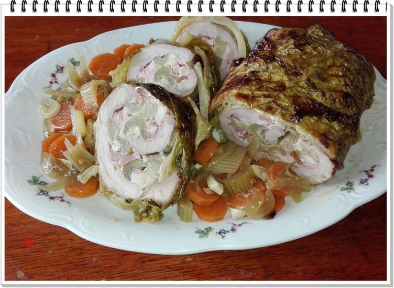 Rolada Eli w kapuścianym płaszczyku