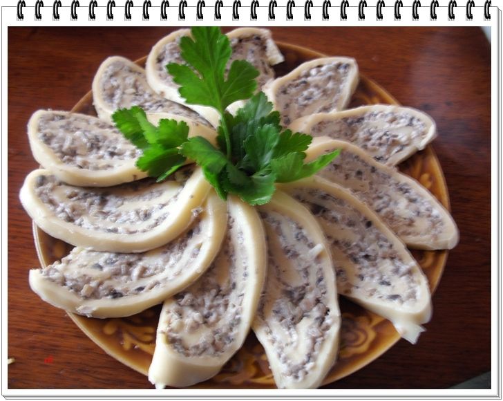 Rolada Eli z żółtego sera Rolada Eli z żółtego sera