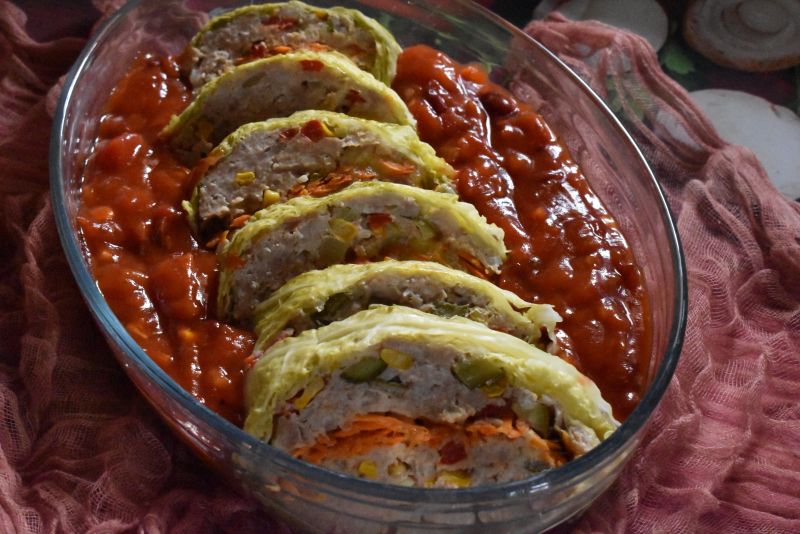 Rolada gołąbkowa w sosie meksykańskim Rolada gołąbkowa w sosie meksykańskim