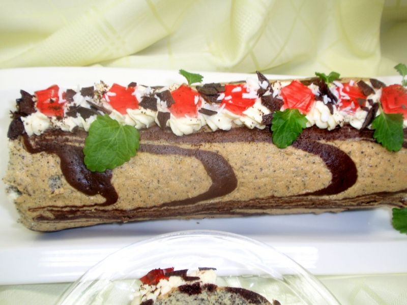 Rolada makowa z  kremem Rolada makowa z  kremem