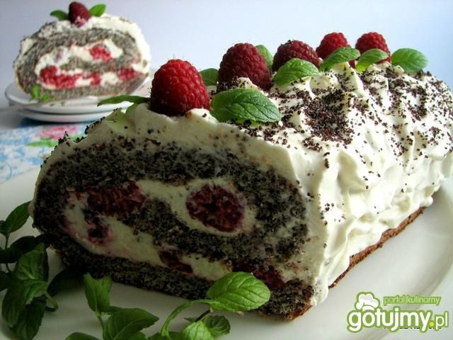 Rolada makowa z malinami  Rolada makowa z malinami