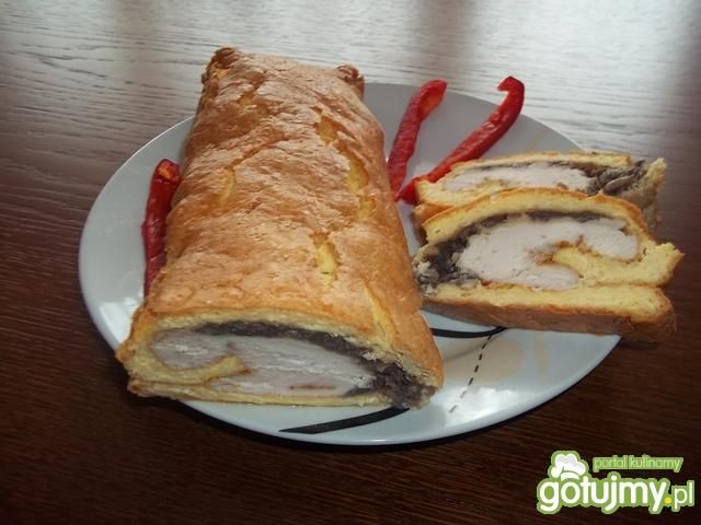 Rolada mięsna z pieczarkami Rolada mięsna z pieczarkami