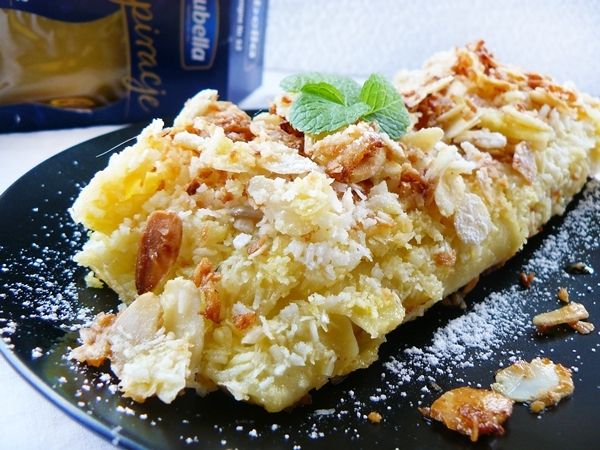 Rolada Pinacolada w chrupiącym cieście  Rolada Pinacolada w chrupiącym cieście