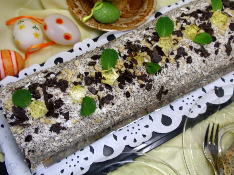 Rolada potrójnie makowa z galaretką