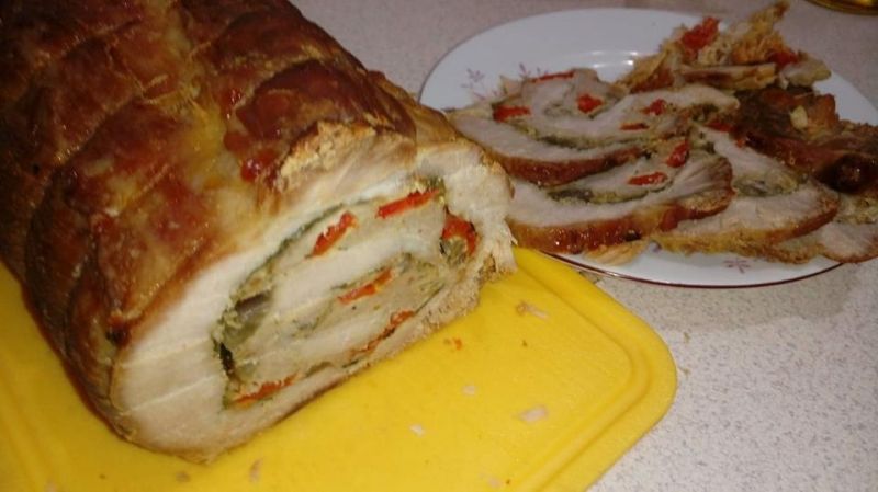 Rolada schabowa z mięsem mielonym