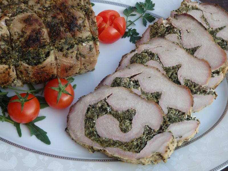 Rolada schabowa ze szpinakiem Rolada schabowa ze szpinakiem