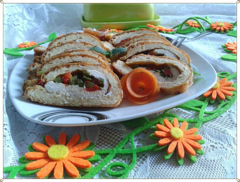 Rolada serowa z kurczakiem i papryką Rolada serowa z kurczakiem i papryką