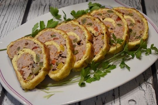 Rolada serowa z mielonym mięsem