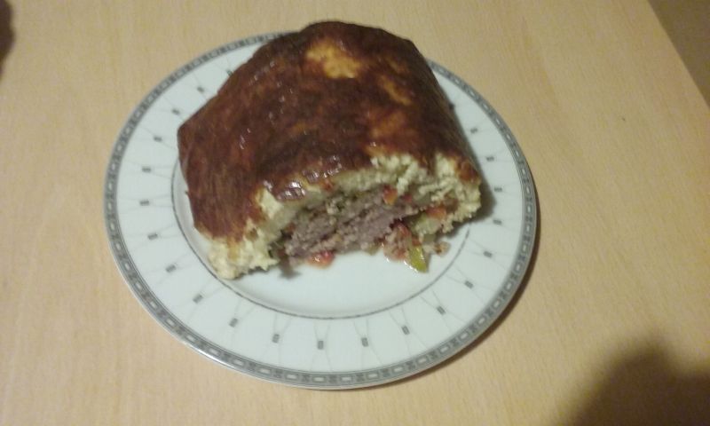 Rolada serowa z mięsem mielonym i warzywami Rolada serowa z mięsem mielonym i warzywami