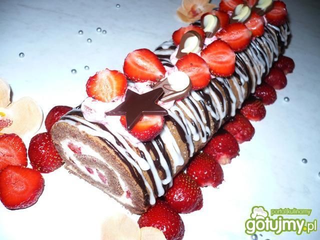 Rolada śmietankowo-truskawkowa Rolada śmietankowo-truskawkowa