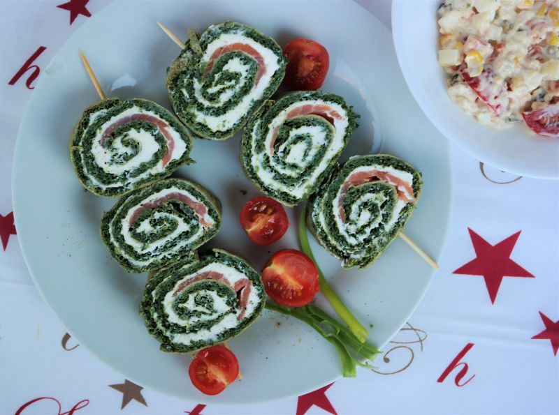 Rolada szpinakowa z łososiem i serkiem ricotta Rolada szpinakowa z łososiem i serkiem ricotta