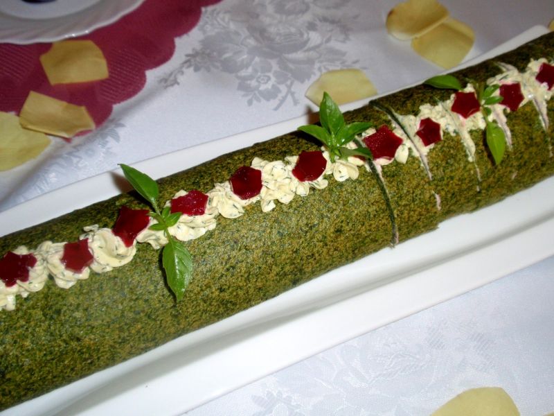 Rolada  szpinakowa  z szynką