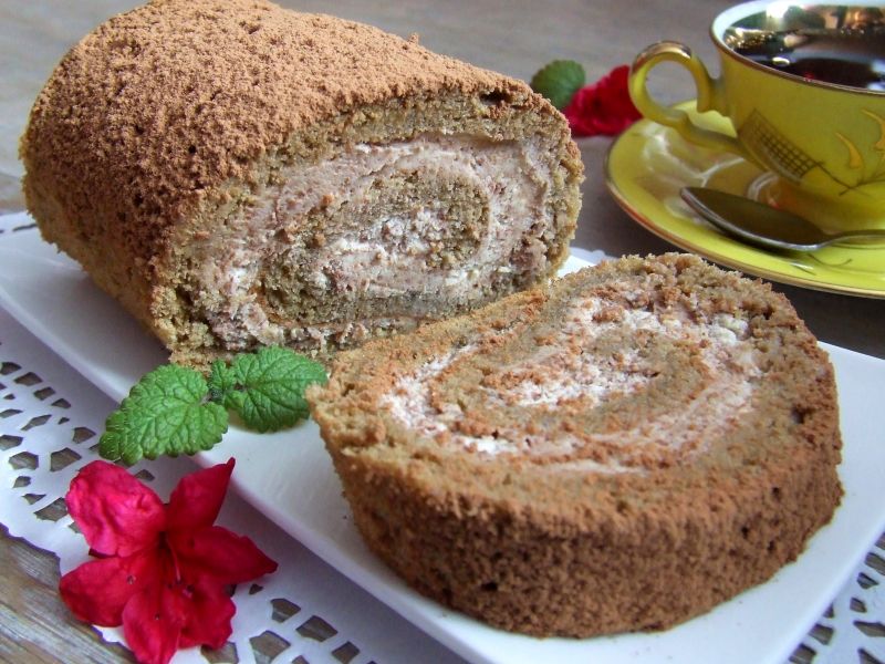 Rolada tiramisu z tartą czekoladą