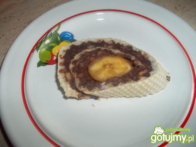 Rolada waflowa z bananami Rolada waflowa z bananami