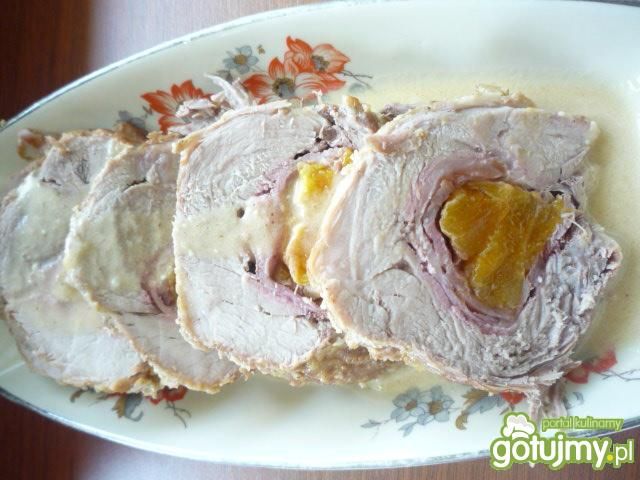 Rolada wieprzowa z morelami Rolada wieprzowa z morelami