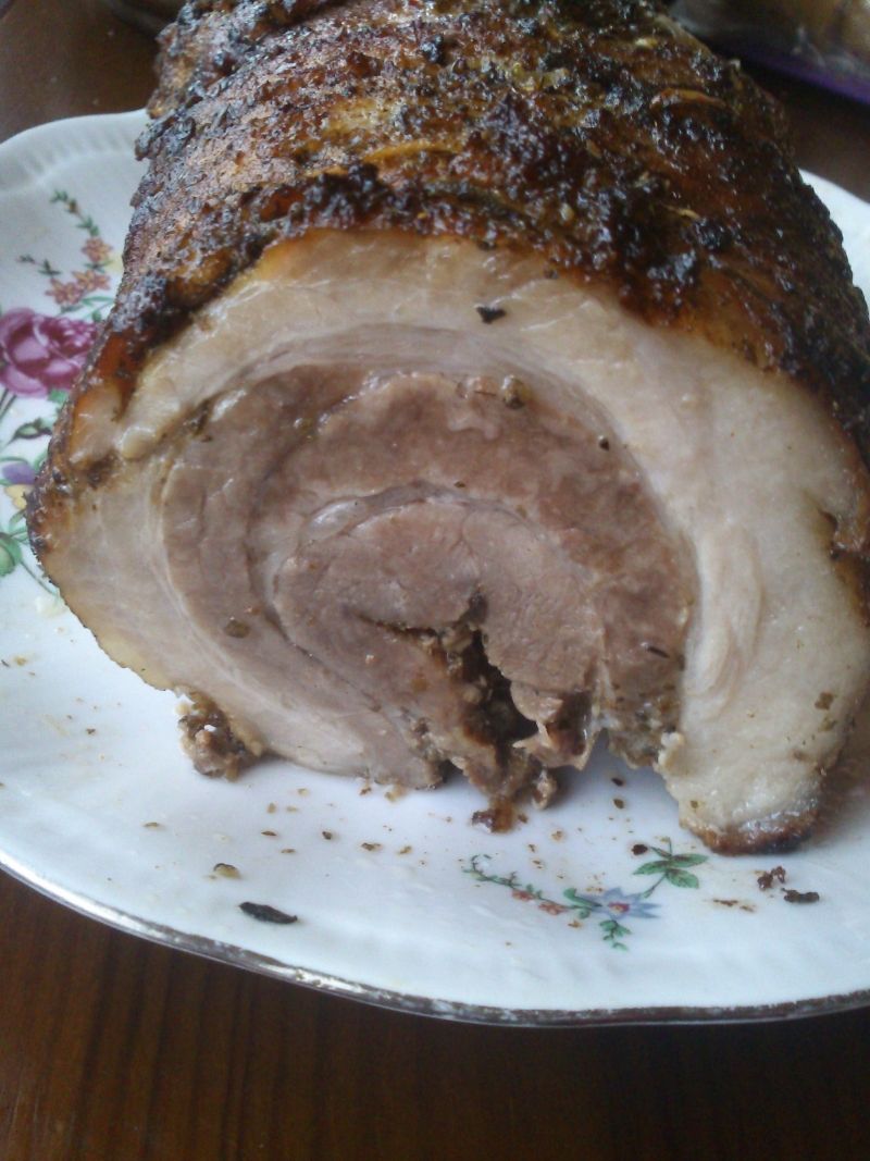 Rolada z boczku z majerankiem