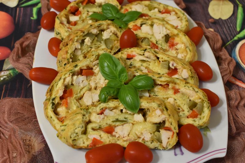 rolada z cukinią oraz kurczakiem rolada z cukinią oraz kurczakiem