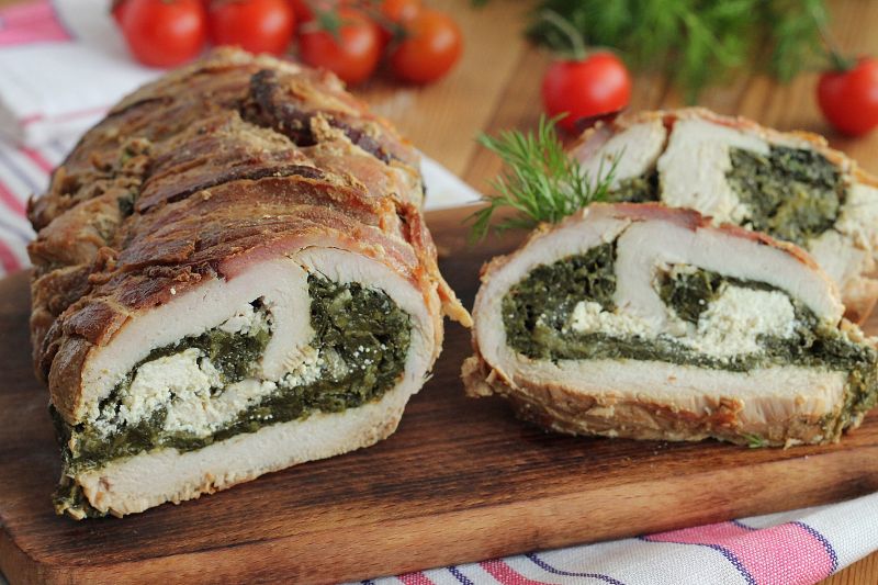 Rolada z indyka ze szpinakiem