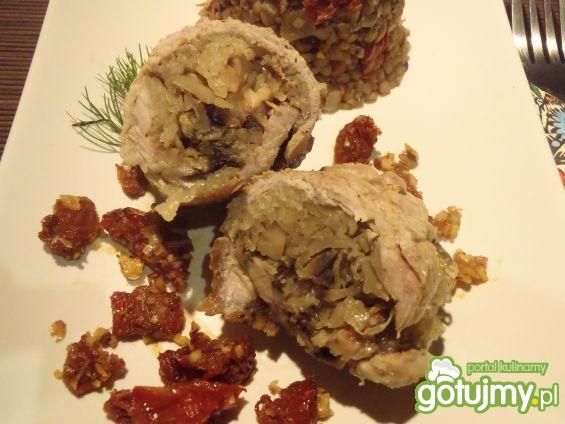 Rolada z karkówki i kapusty kiszonej