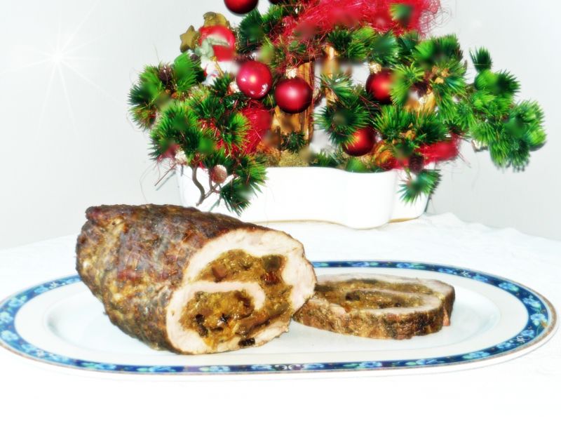 Rolada z karkówki z grzybami i kapustą Rolada z karkówki z grzybami i kapustą