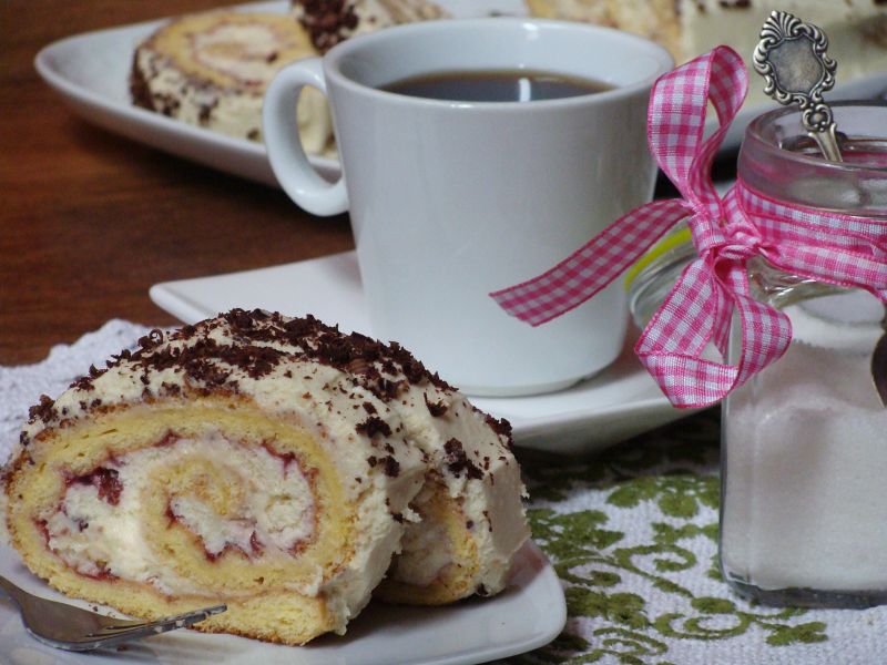 Rolada z kremem michałkowym 