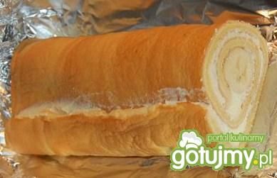 Rolada z kremem z mascarpone i bananem Rolada z kremem z mascarpone i bananem