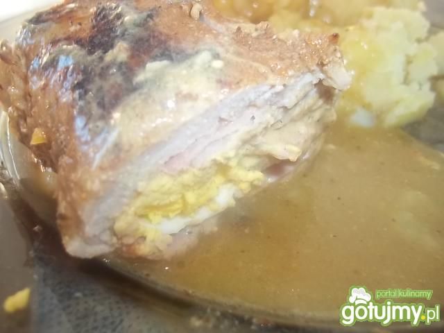 Rolada z polędwicy z jajkiem