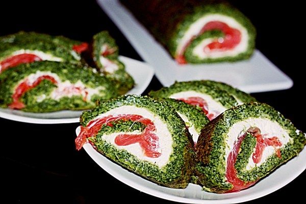 Rolada ze szpinaku i łososia Rolada ze szpinaku i łososia