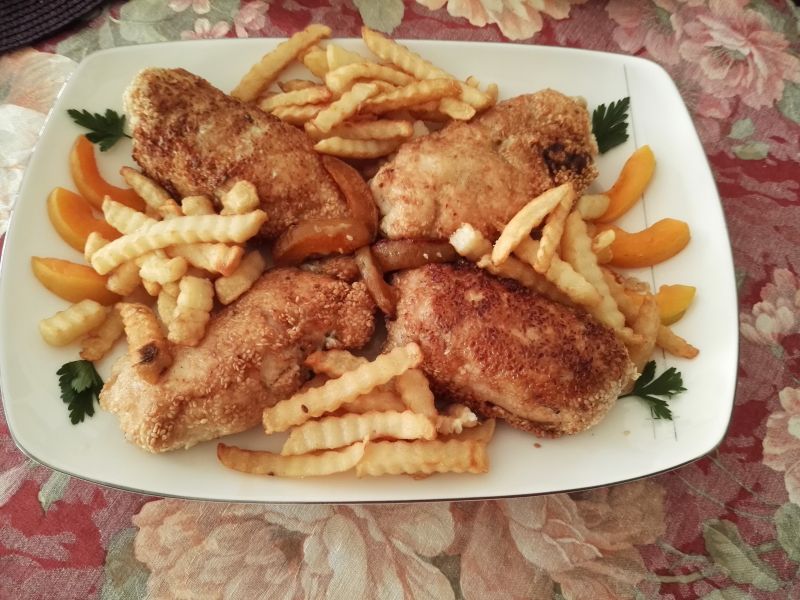 Roladki a'la devolay z morelami i gorgonzolą Roladki a'la devolay z morelami i gorgonzolą