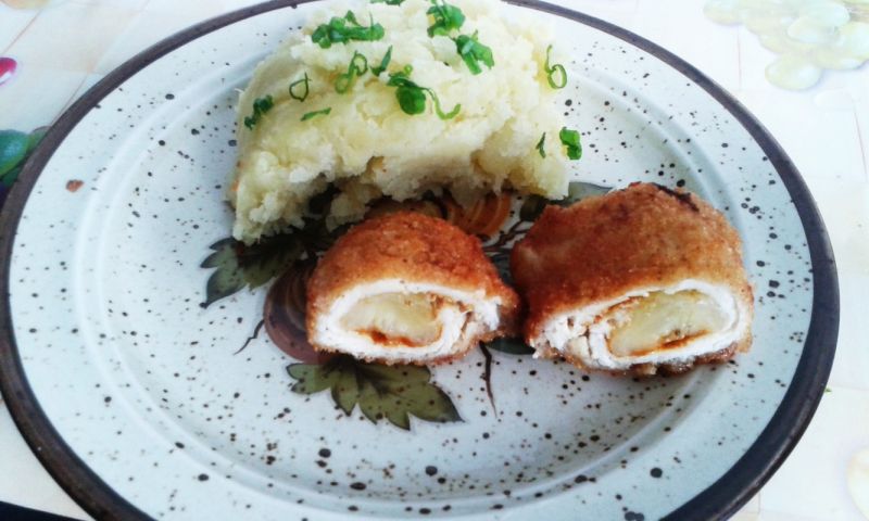 Roladki drobiowe z bananami