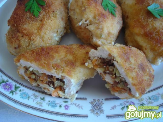 Roladki drobiowe z kaszą gryczaną  Roladki drobiowe z kaszą gryczaną