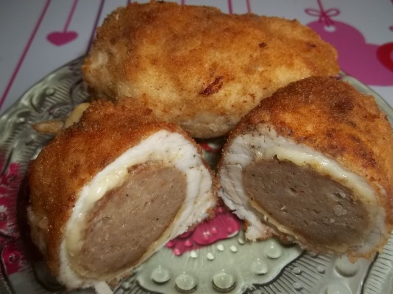 Roladki drobiowe z klopsikiem i serkiem topionym 