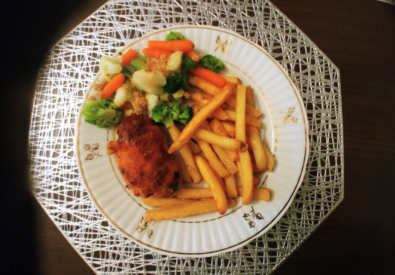 Roladki drobiowe z masełkiem ziołowo-czosnkowym Roladki drobiowe z masełkiem ziołowo-czosnkowym