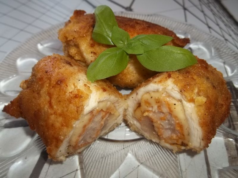 Roladki drobiowe z paluszkami rybnymi Roladki drobiowe z paluszkami rybnymi