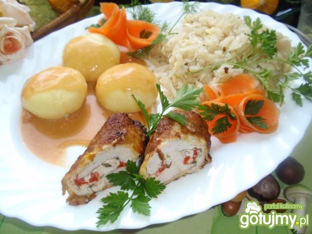 Roladki  drobiowe z papryką marynowaną Roladki  drobiowe z papryką marynowaną