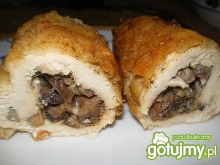 Roladki drobiowe z pieczarkami i serem